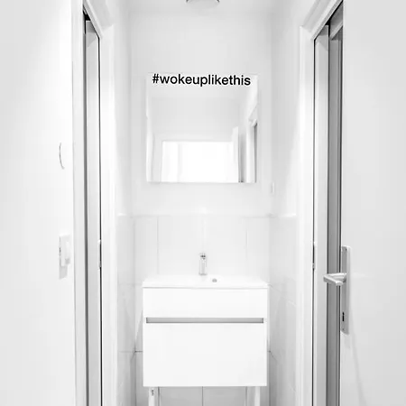 Wanderlust Capsules - Unique Sleeping Experience Λιουμπλιάνα